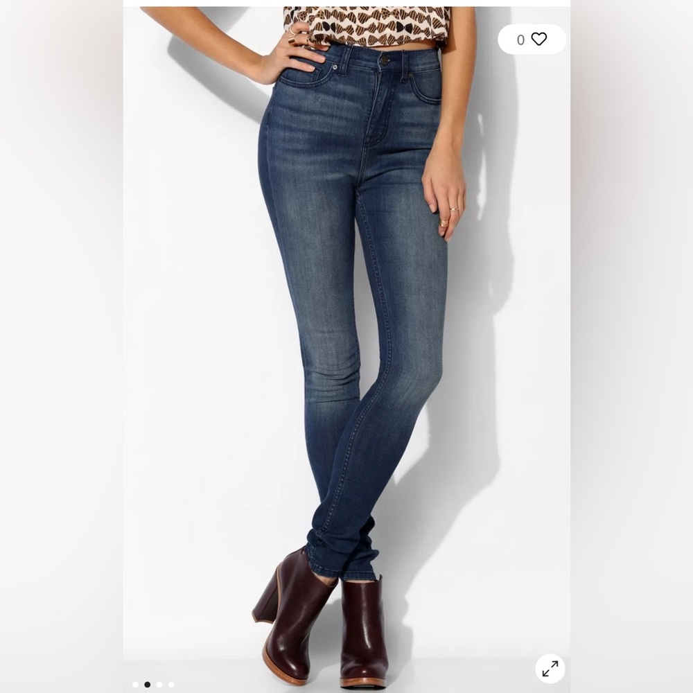 BDG jeans size‎ 26 women’s Twig Super High Rise blue skinny  jeans 💙💙